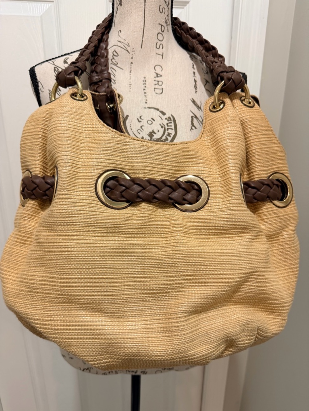Michael Kors Santorini Straw Hobo Bag Braided Handle Tassel Charm - Picture 4 of 13